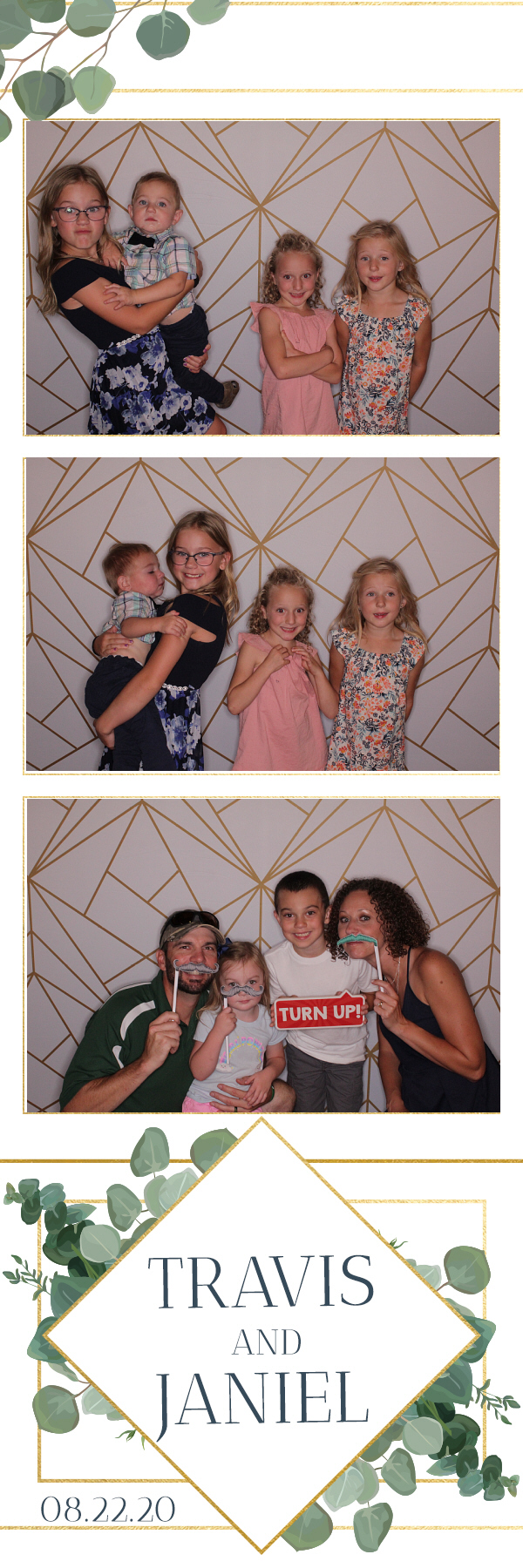 Jacquie & Dennis’ Wedding | View more photos from the event at gallery.photoboothbillings.com/u/PhotoBoothBillings/Jacquie-Dennis’-Wedding-0